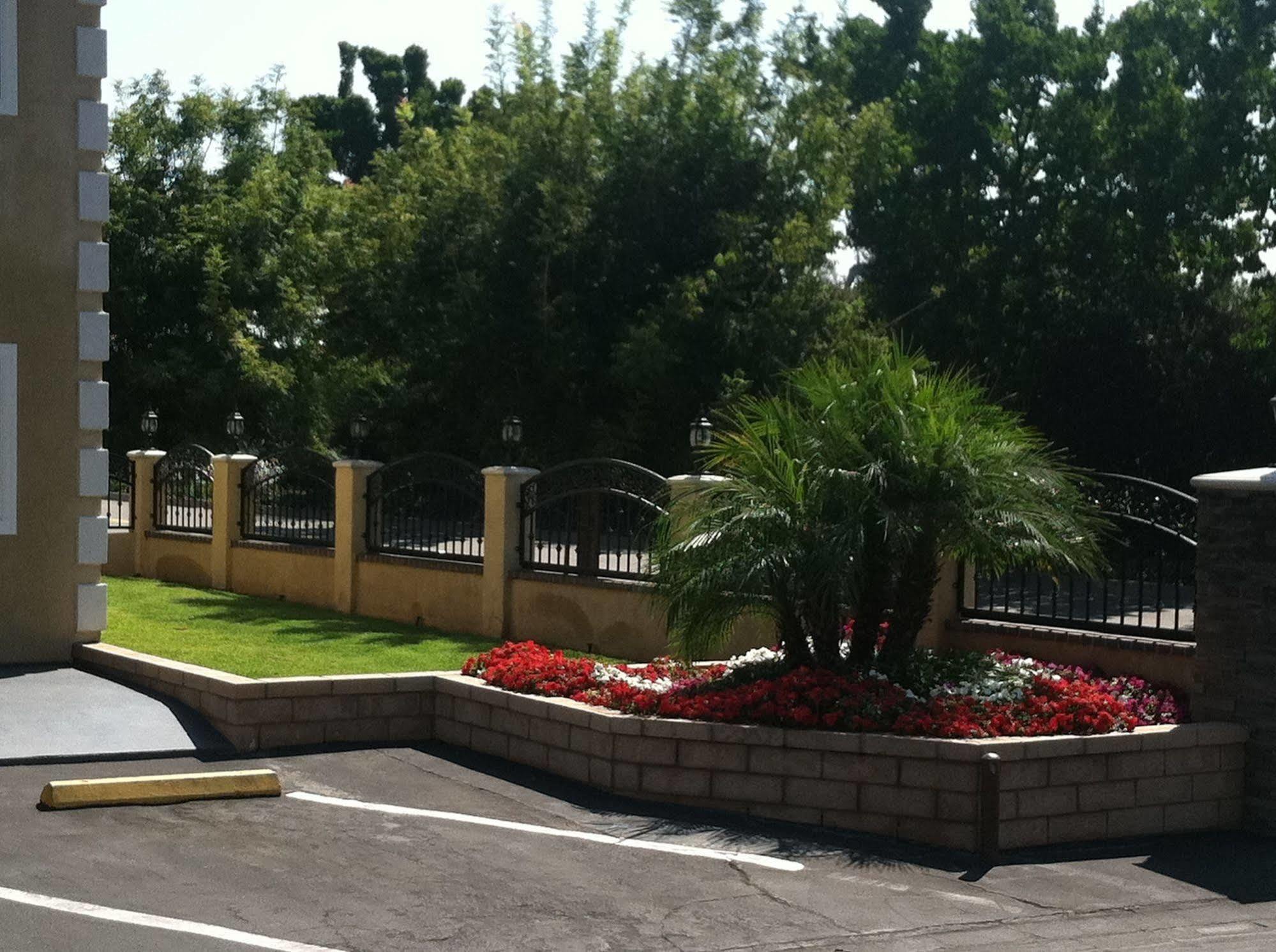 Walnut Inn & Suites West Covina Exterior foto